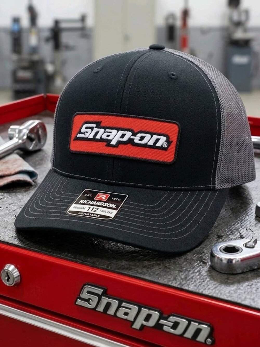 Retro Snap on Tools Patch Black Charcoal Richardson 112 Snapback Hat USA New 80s